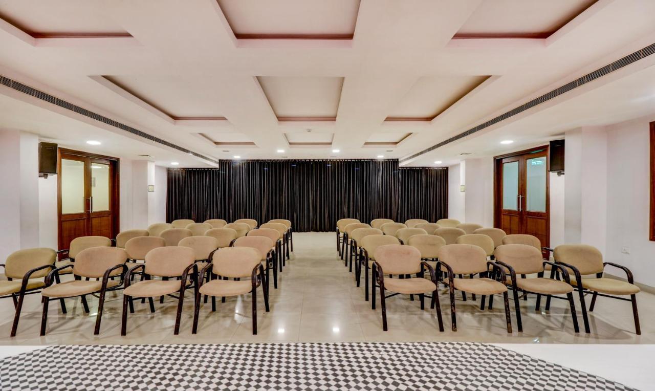 Treebo Trend Central Hotel Museum Road Thrissur Exterior foto